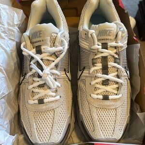 nike men sneakers new